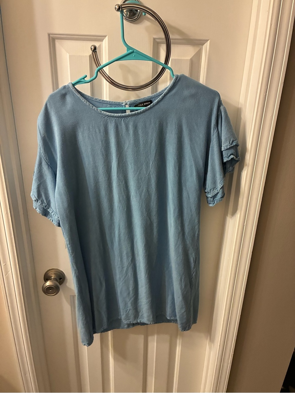 Style Envy Light Blue Short Sleeve Tee
